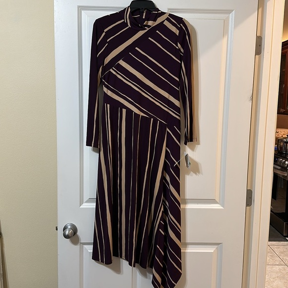 Taylor Dress Printed Asymmetrical-Hem‎ Long-Sleeve, Women's Size 4 Petite - Picture 4 of 11